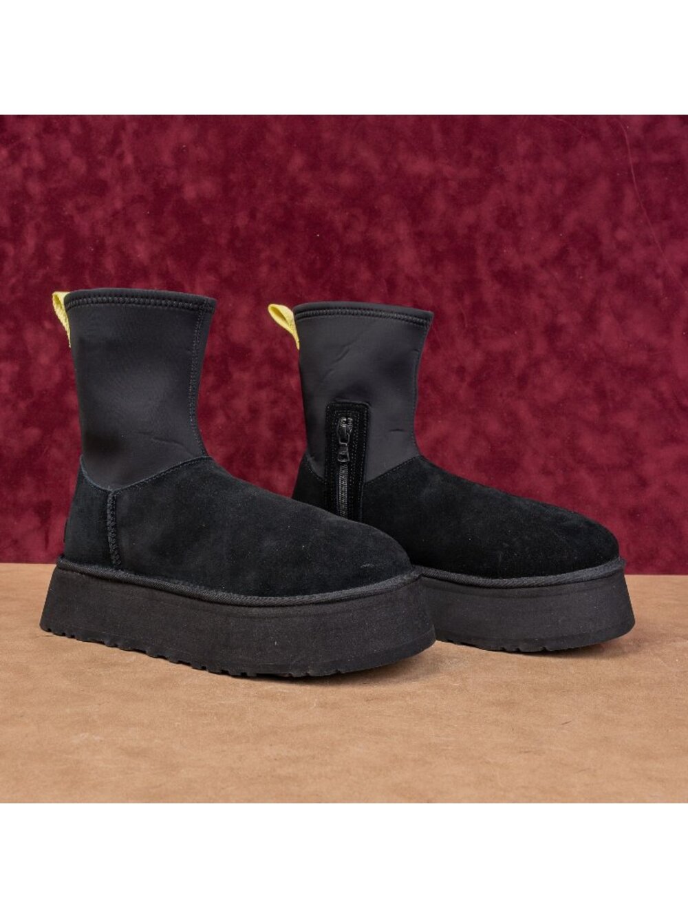 UGG Women Classic Dipper Black Suede Platform Zip Ankle Boots sz 10